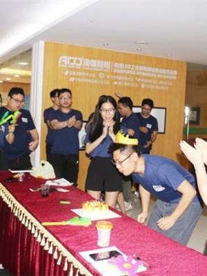 澳鐳員工生日會?|?夏日炎炎，甜醉滿滿，我們一起過生日！